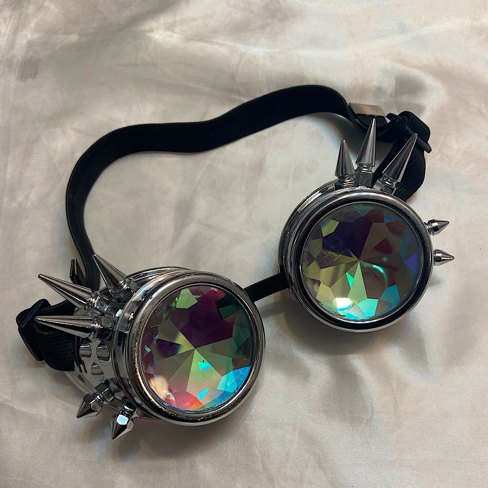 steampunk spiky trippy goggles✨